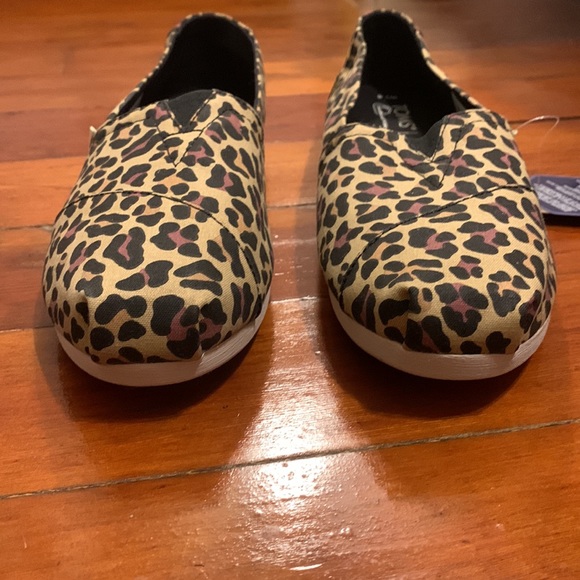 TOMS Classic Leopard Print - Picture 6 of 8